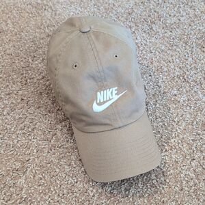 Nike Beige/Tan Dad Hat